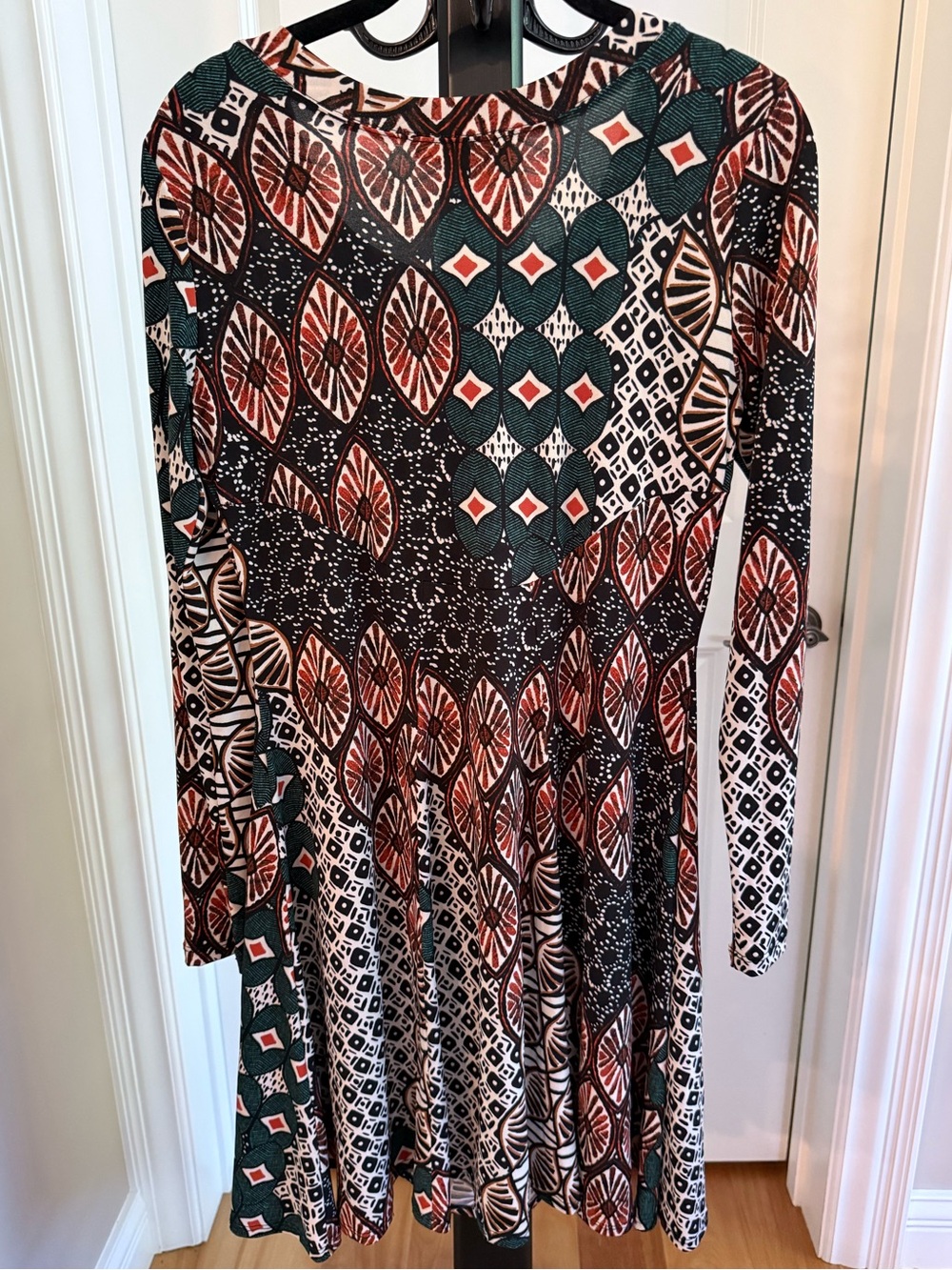 Karen Kane Geometric Print Fit & Flare Dress Size Medium Made in USA - Picture 3 of 4